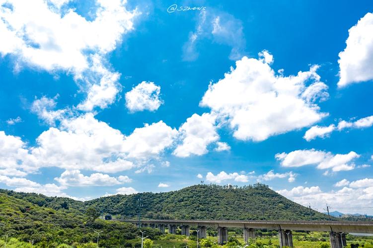 天光云影共徘徊 720°领略全景宝安蓝